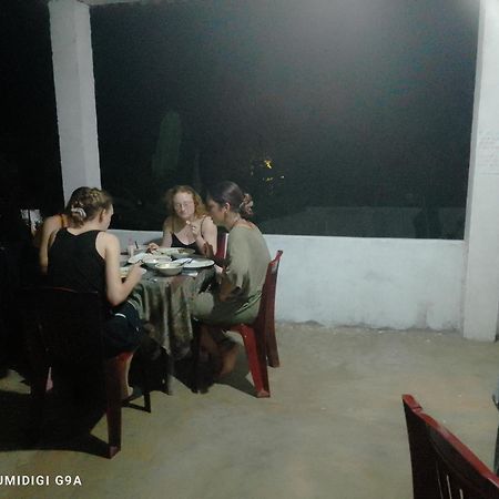 Rithu Homestay Sigiriya Esterno foto
